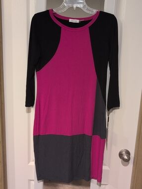 Calvin Klein Magenta and Black Colorblock Midi Dress